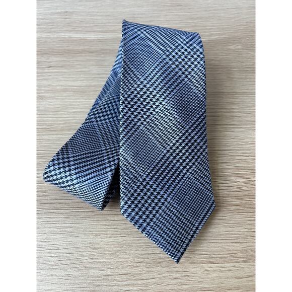 The Men's Store Bloomingdales Blue and Gray Plaid Design 100% Silk Designer Tie - Picture 1 of 6
